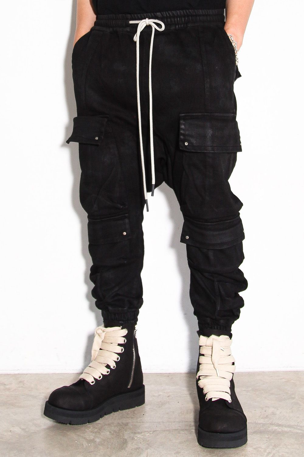 [ラスト1点 サイズ3] 【コーティングあり】サルエルカーゴジョガーパンツ / COATED SAROUEL CARGO JOGGER DENIM / ブラック / ag-12042-1