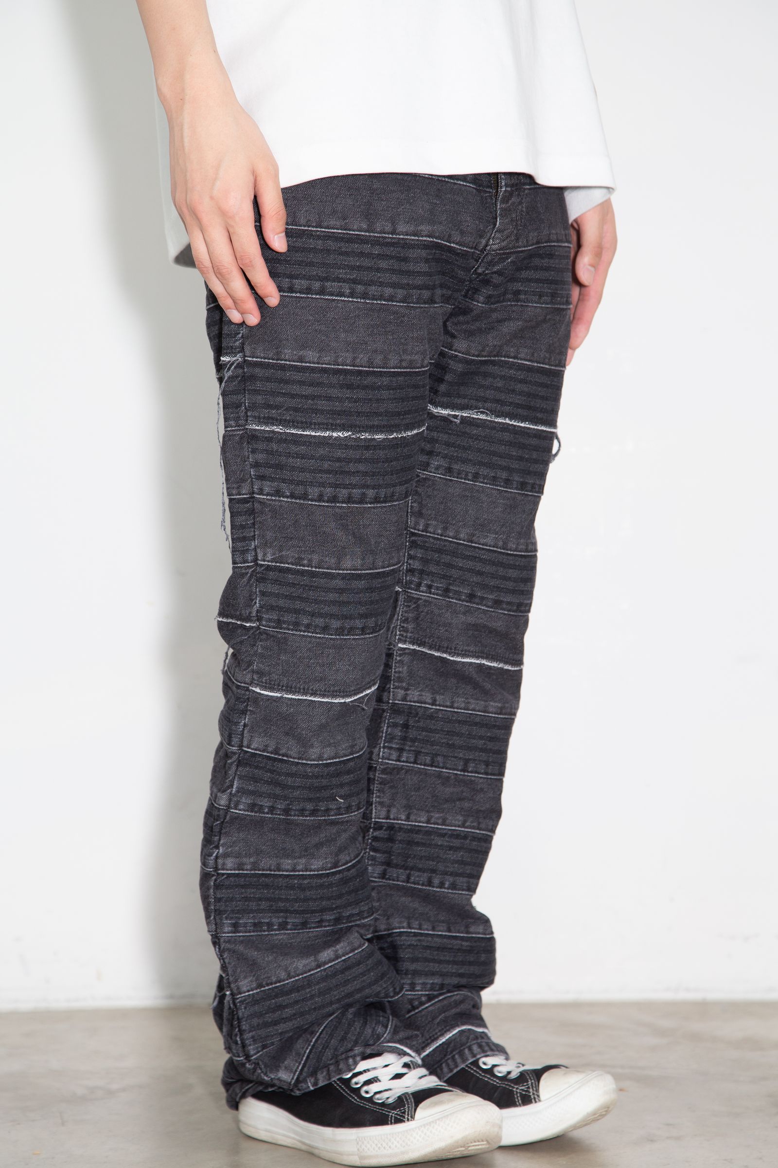 スクラッチフレアデニムパンツ / ブラック