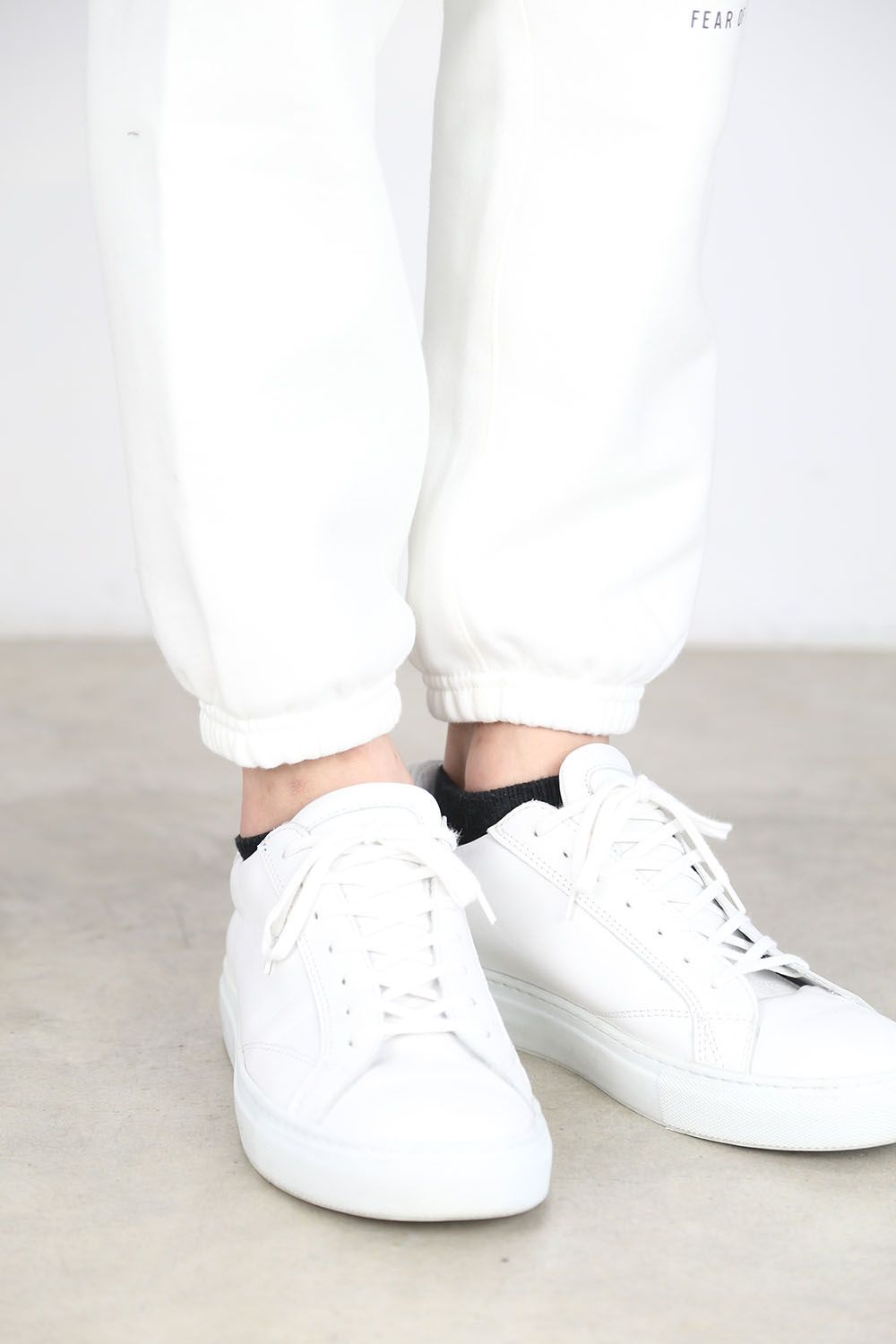 FRONT LOGO REFLECTOR SWEAT PANTS / ホワイト