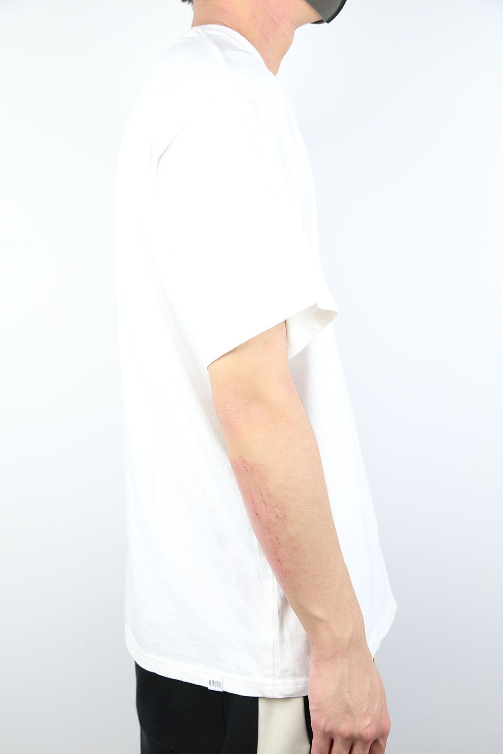 HG LOGOTYPE Tシャツ / ホワイト