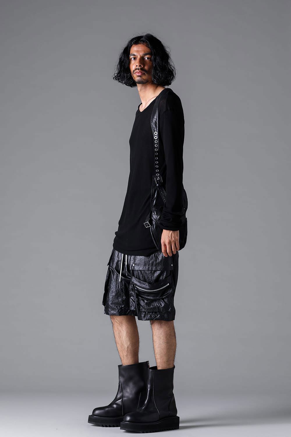 CARGO SHORTS / ブラック