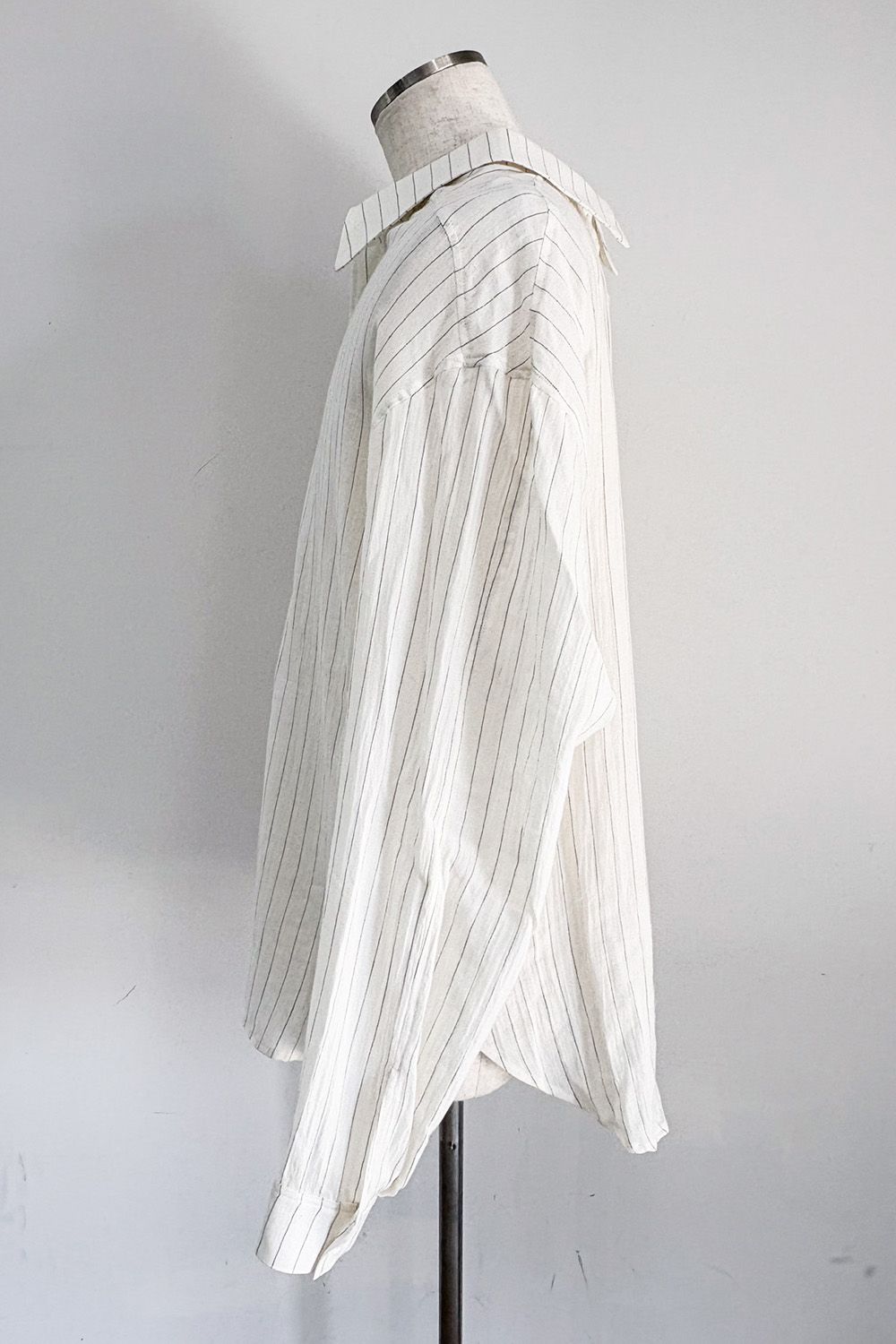 BACK FACE SHIRT / ホワイトストライプ