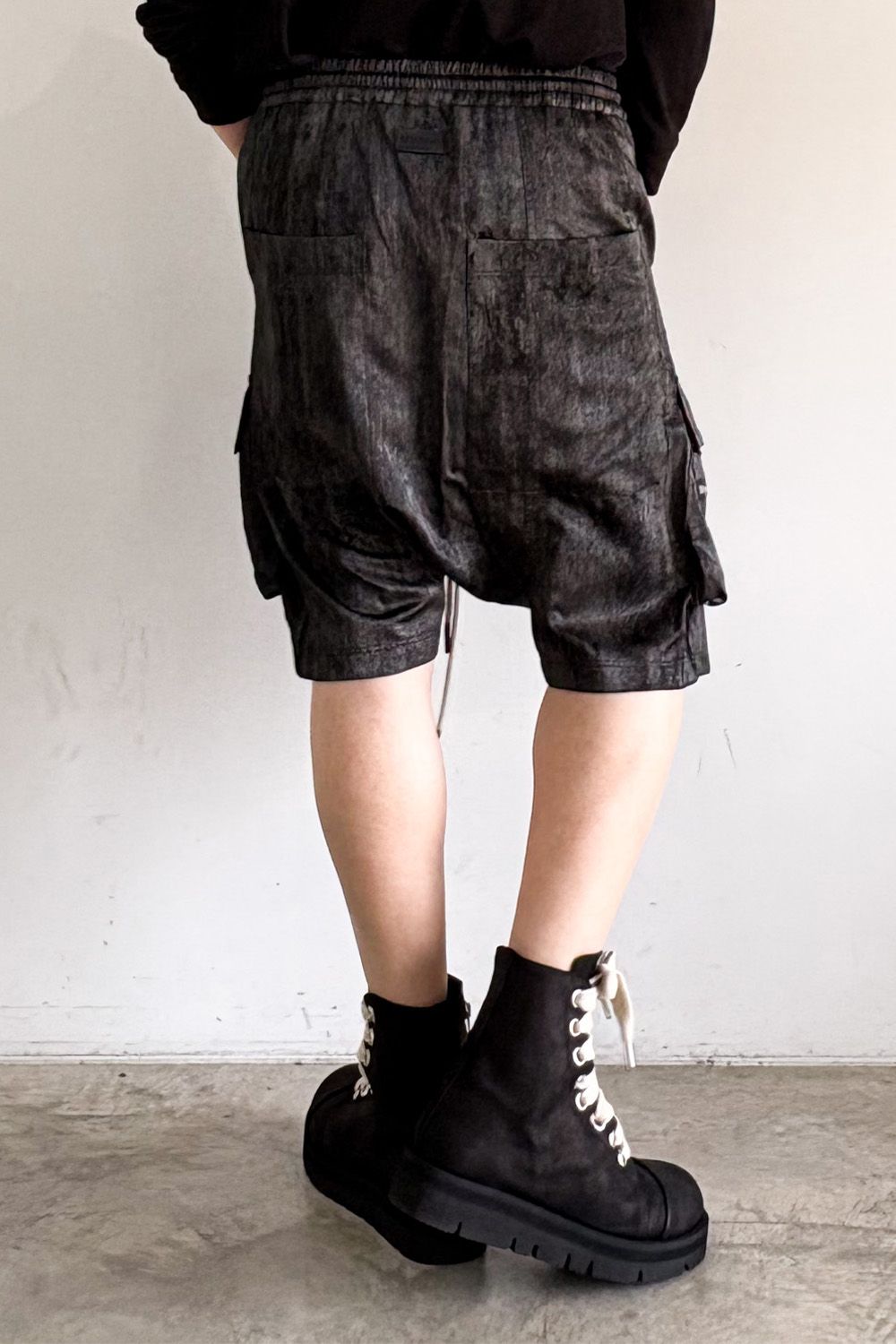 CARGO SHORTS / ブラック
