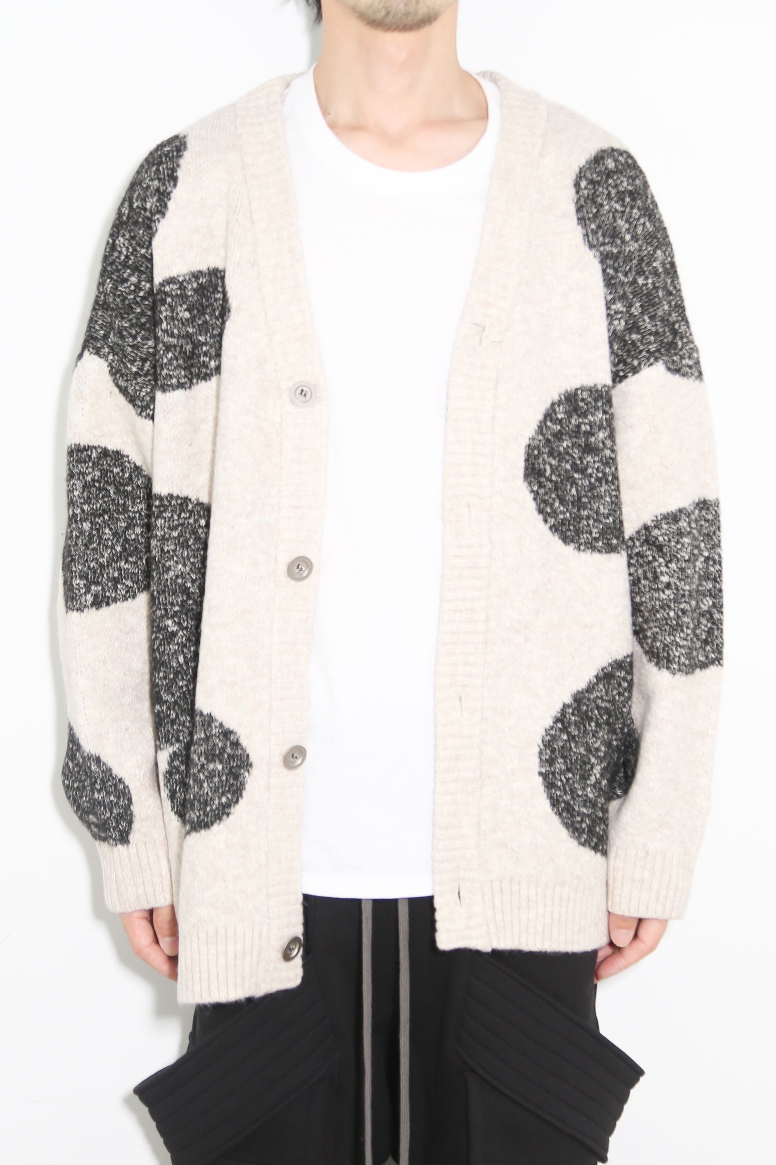 ドット模様オーバーサイズカーディガン / Polka Pattern Knit Cardigan / ベージュ×グレー / ag-8010