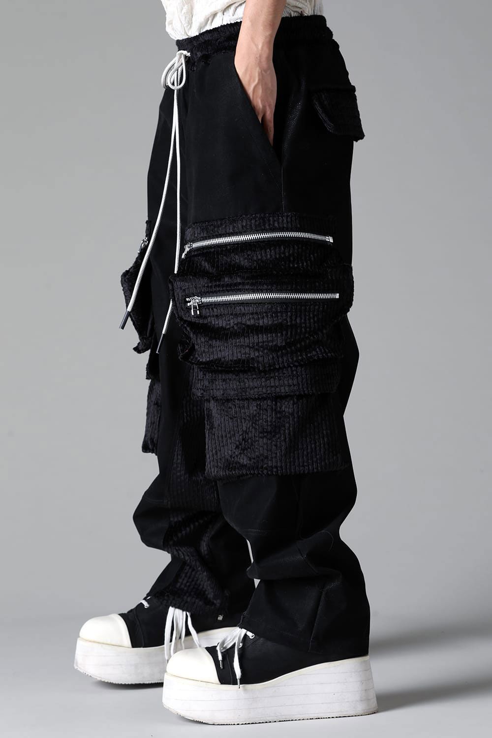 CARGO WIDE PANTS / ブラック