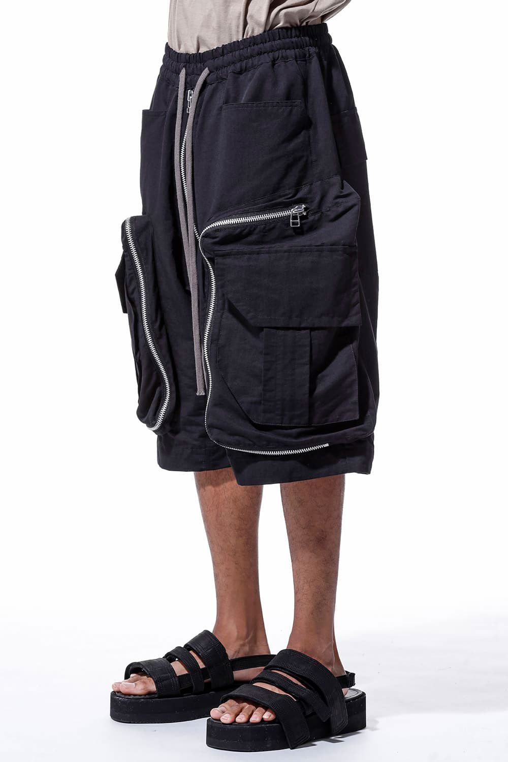 コットンナイロンサルエルカーゴショーツ / Zip Cargo Sarouel Shorts / ブラック