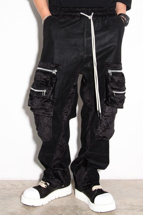 シンセティックレザーカーゴワイドパンツ / CARGO WIDE PANTS / ブラック / ag-12057