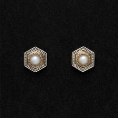 Cyclades Small Stud Polygon Earrings（Pearl） / GA006