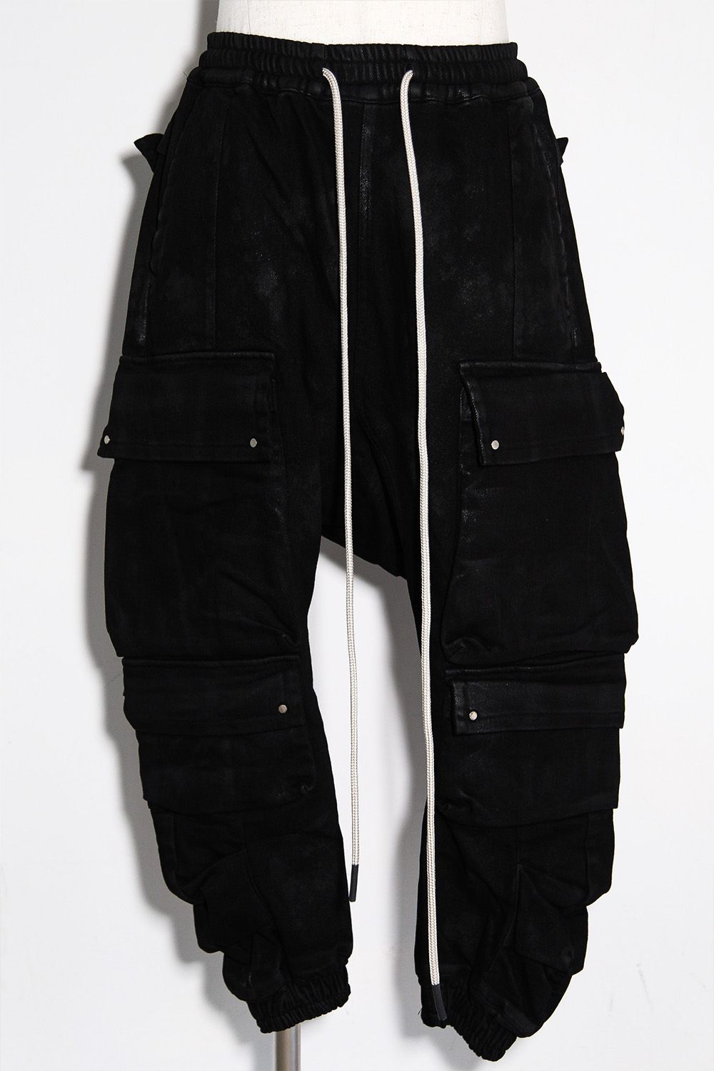 [ラスト1点 サイズ3] 【コーティングあり】サルエルカーゴジョガーパンツ / COATED SAROUEL CARGO JOGGER DENIM / ブラック / ag-12042-1