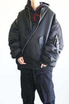 CUT-UP REVERSIBLE BOMBER / ブラック