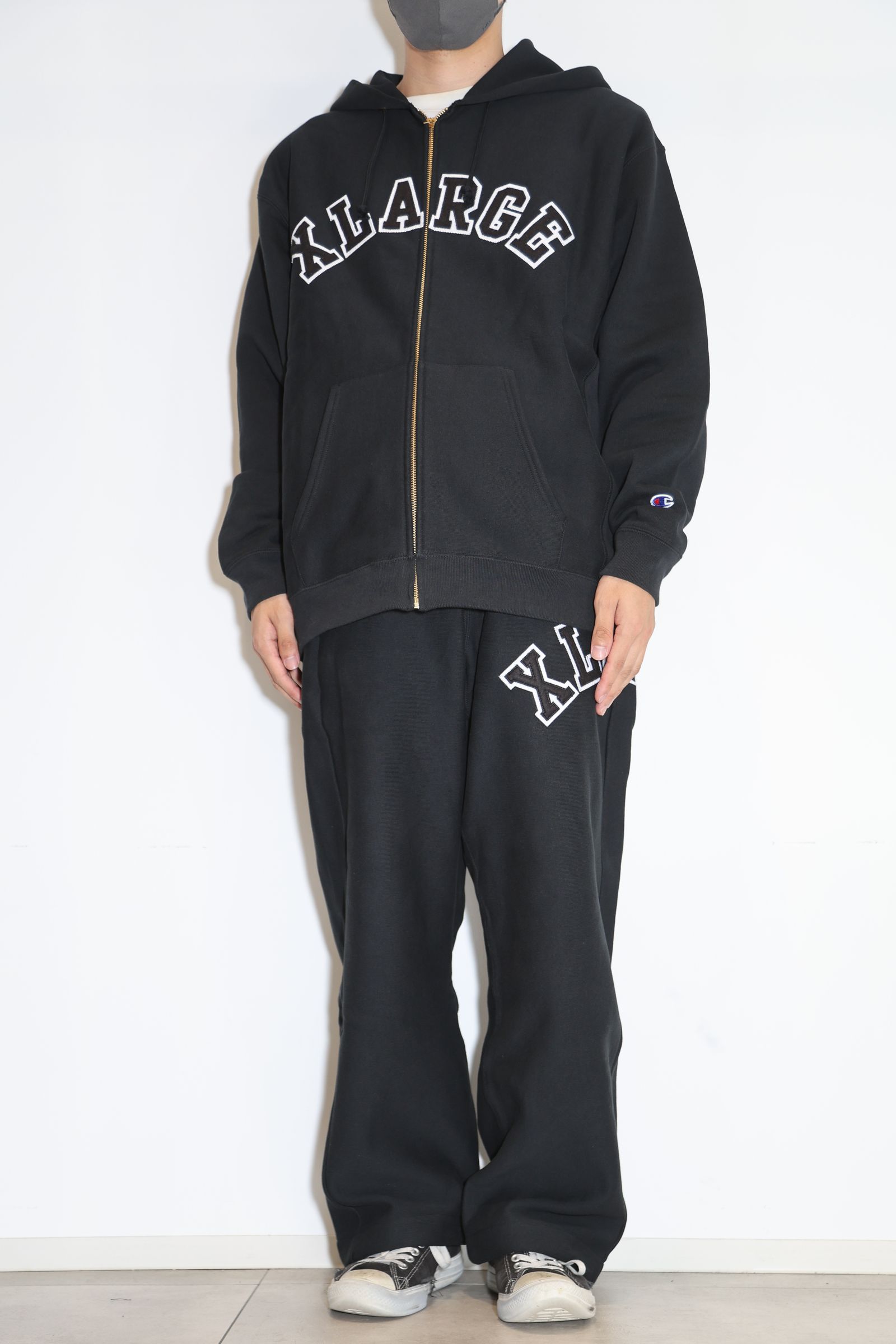 【セットアップ】XLARGE×Champion REVERSE WEAVE ZIP HOODED SWEATSHIRT・PANTS / ブラック