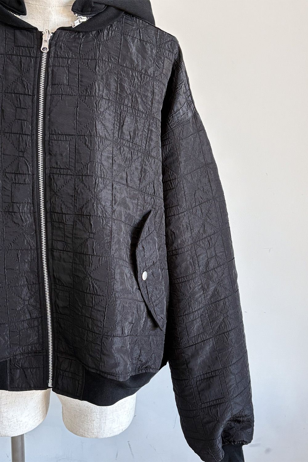 ジャンボMA-1フーディーブルゾン / JUMBO HOODED MA-1 BLOUSON / ブラック