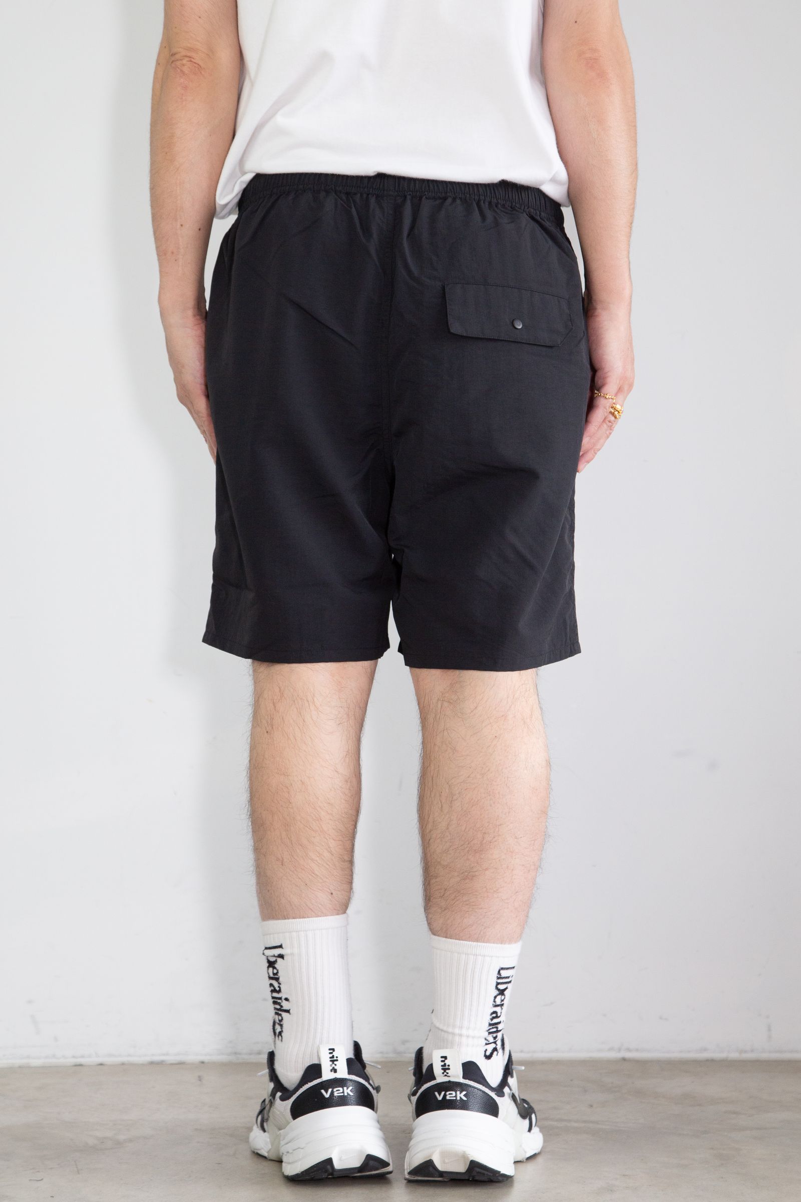 RUNNING DOG SHORTS / ブラック
