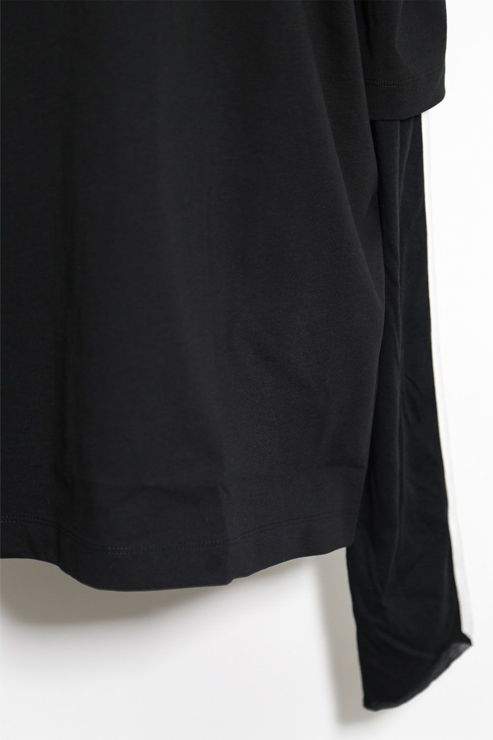 リラックスフィットレイヤードTシャツ / ブラック