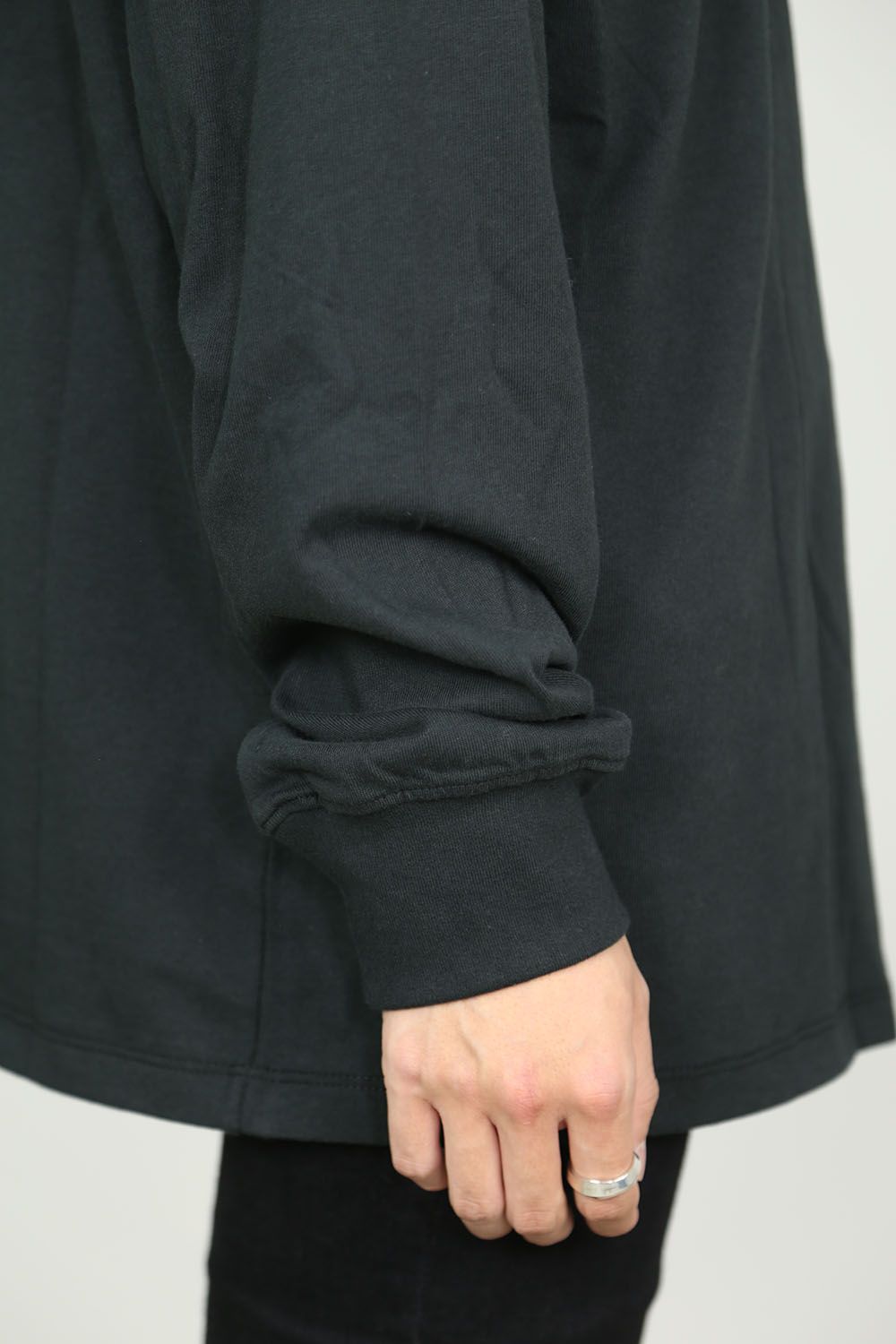 REFLECTOR LOGO L/S TEE / ブラック