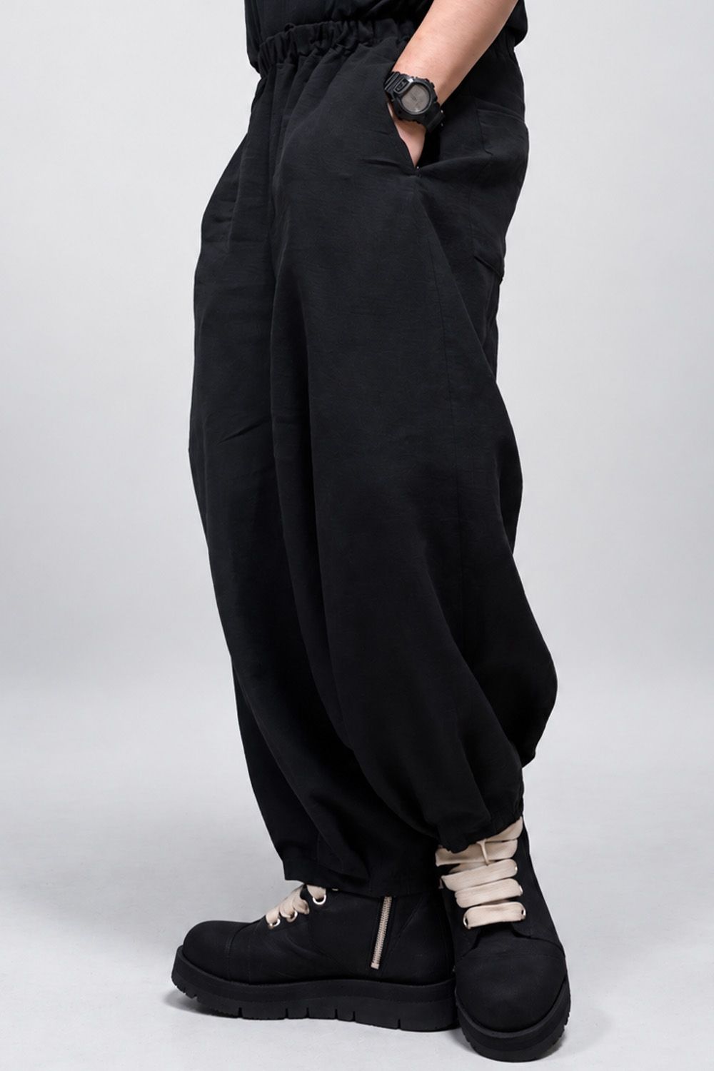 ［ラスト1点 サイズ1］Linen Tucked Hem Wide Easy Pants / ブラック