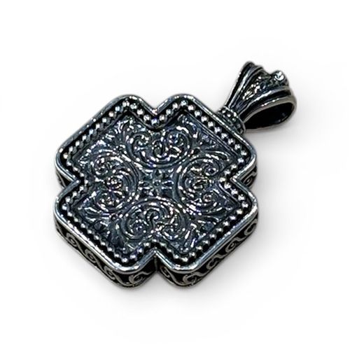 Classic cross in Sterling Silver / GP049