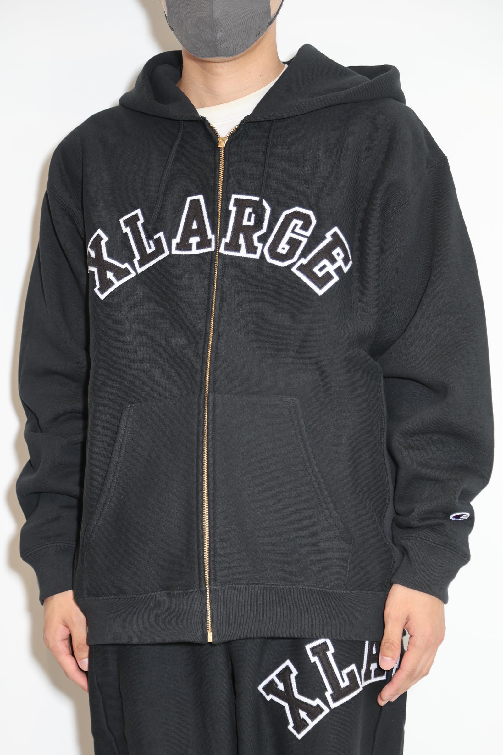 【セットアップ】XLARGE×Champion REVERSE WEAVE ZIP HOODED SWEATSHIRT・PANTS / ブラック
