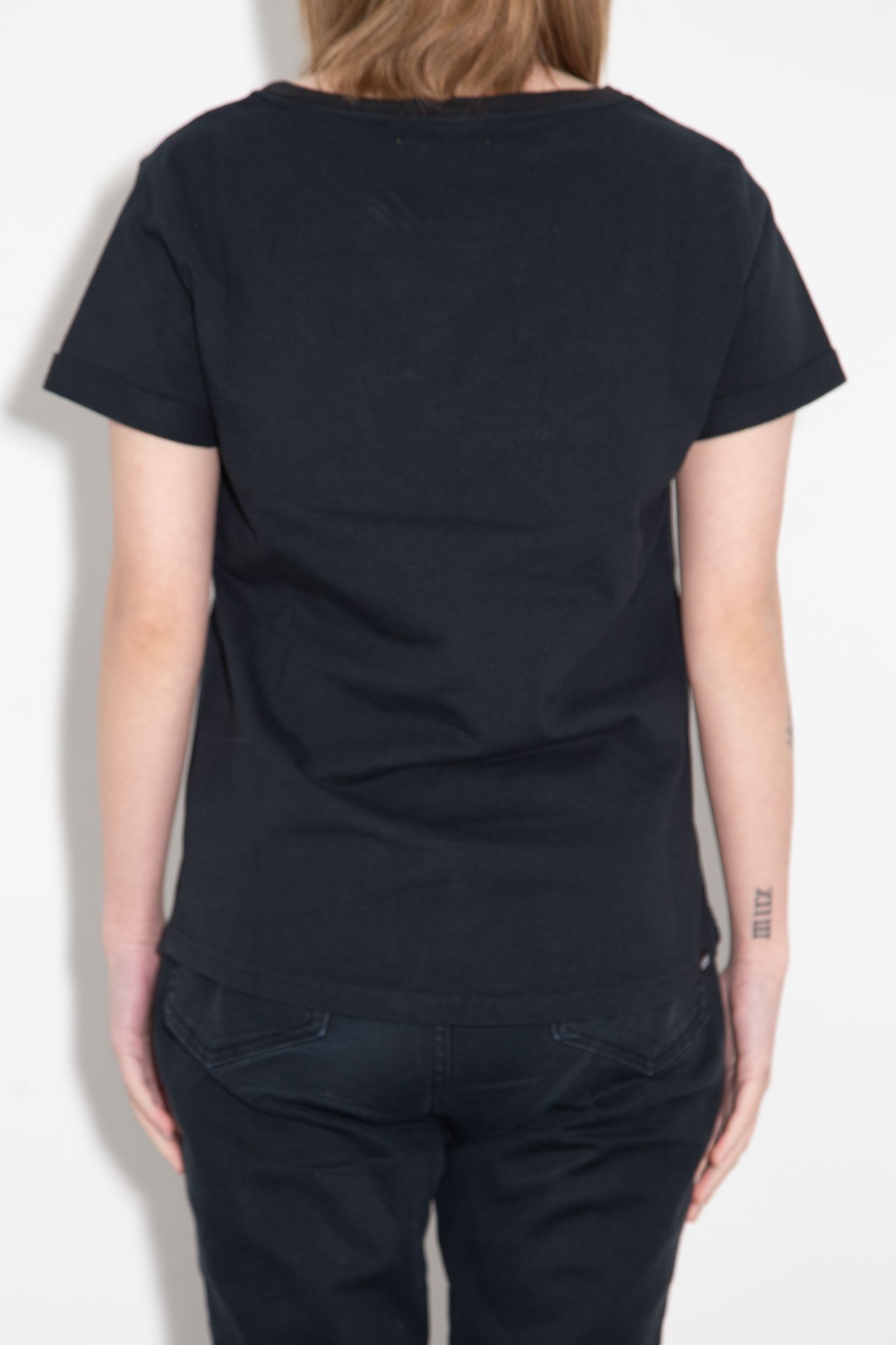 LIVING IN THE RAINBOW Tシャツ / ブラック