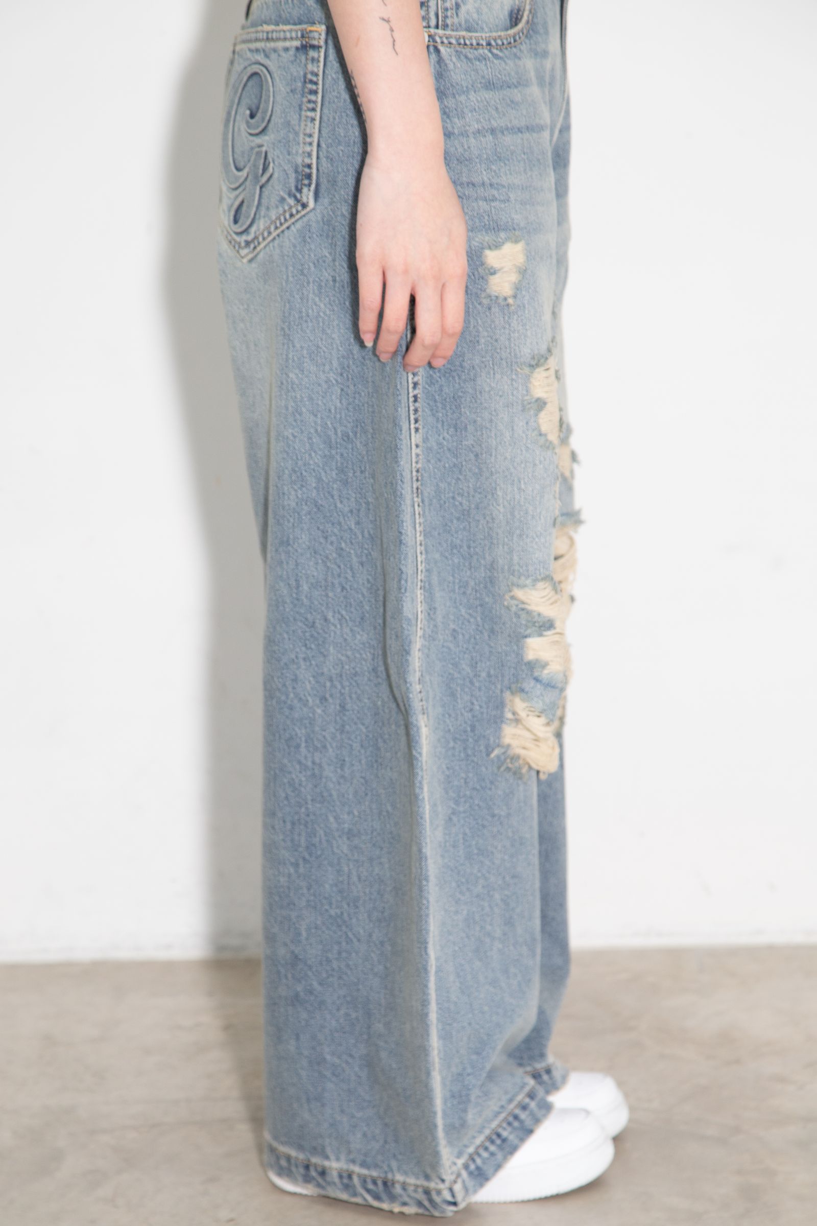 DISTRESSED BAGGY DENIM PANTS / インディゴ