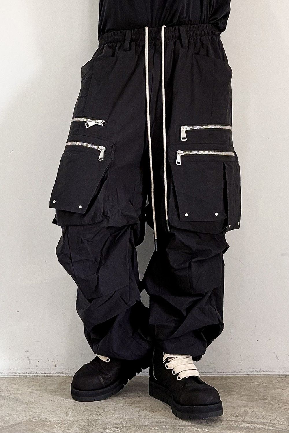 CARGO TUCK WIDE / ブラック