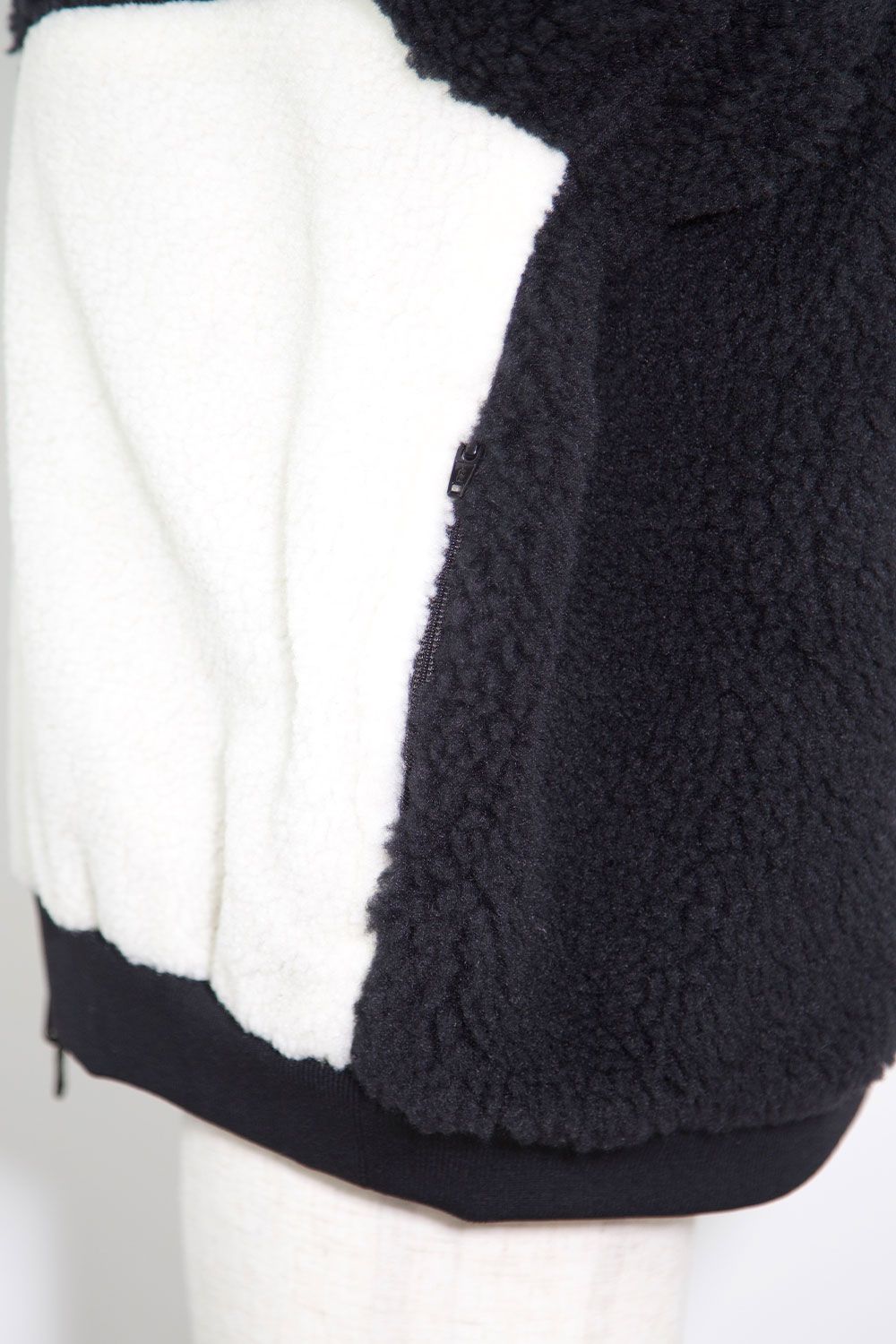 REVERSIBLE BOA BLOUSON / パンダ