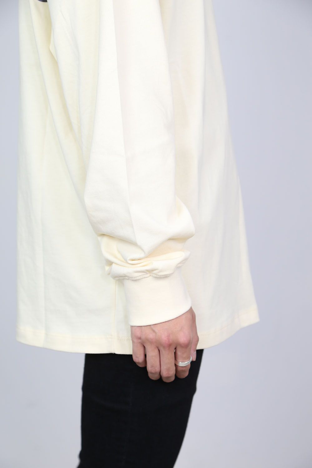 REFLECTOR LOGO L/S TEE / ベージュ