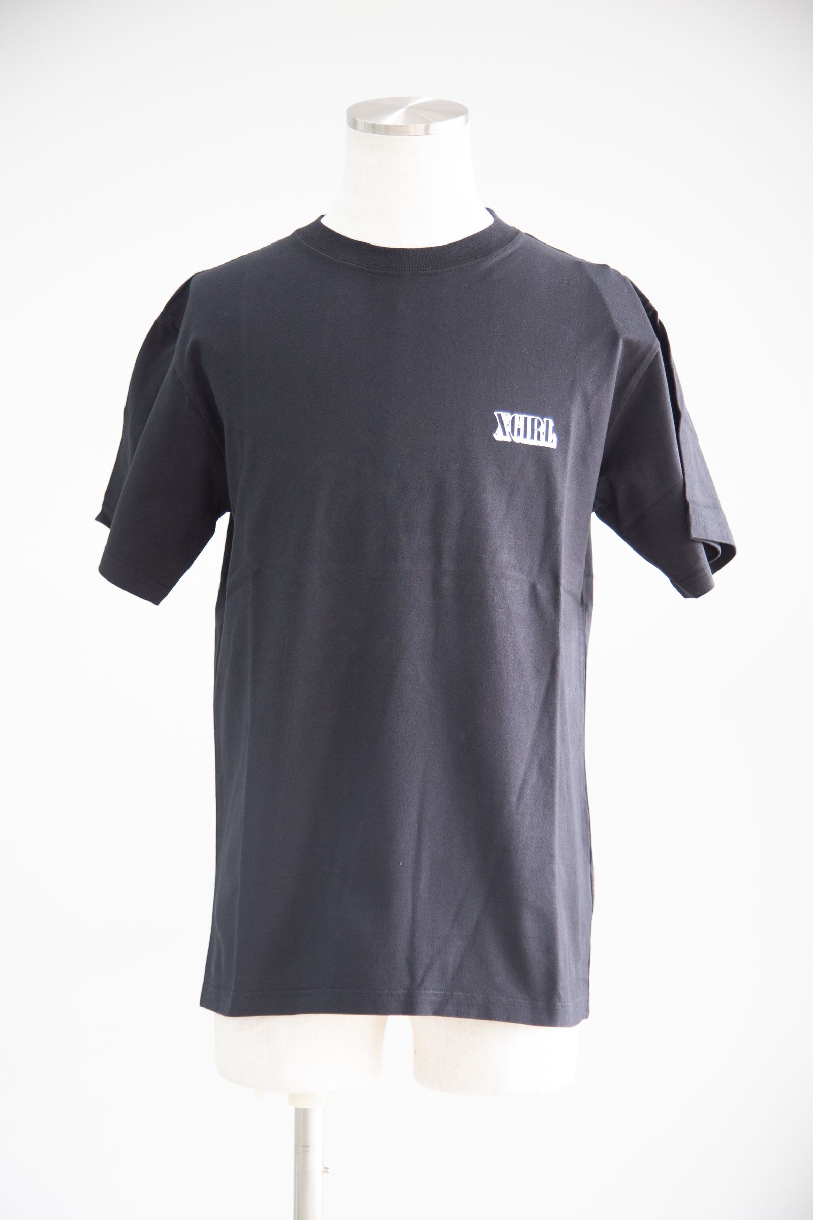 CIRCLE BACKGROUND FACE LOGO S/S TEE / ブラック