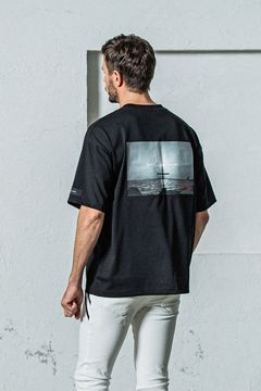 BACK Photo OVER TEE / ブラック