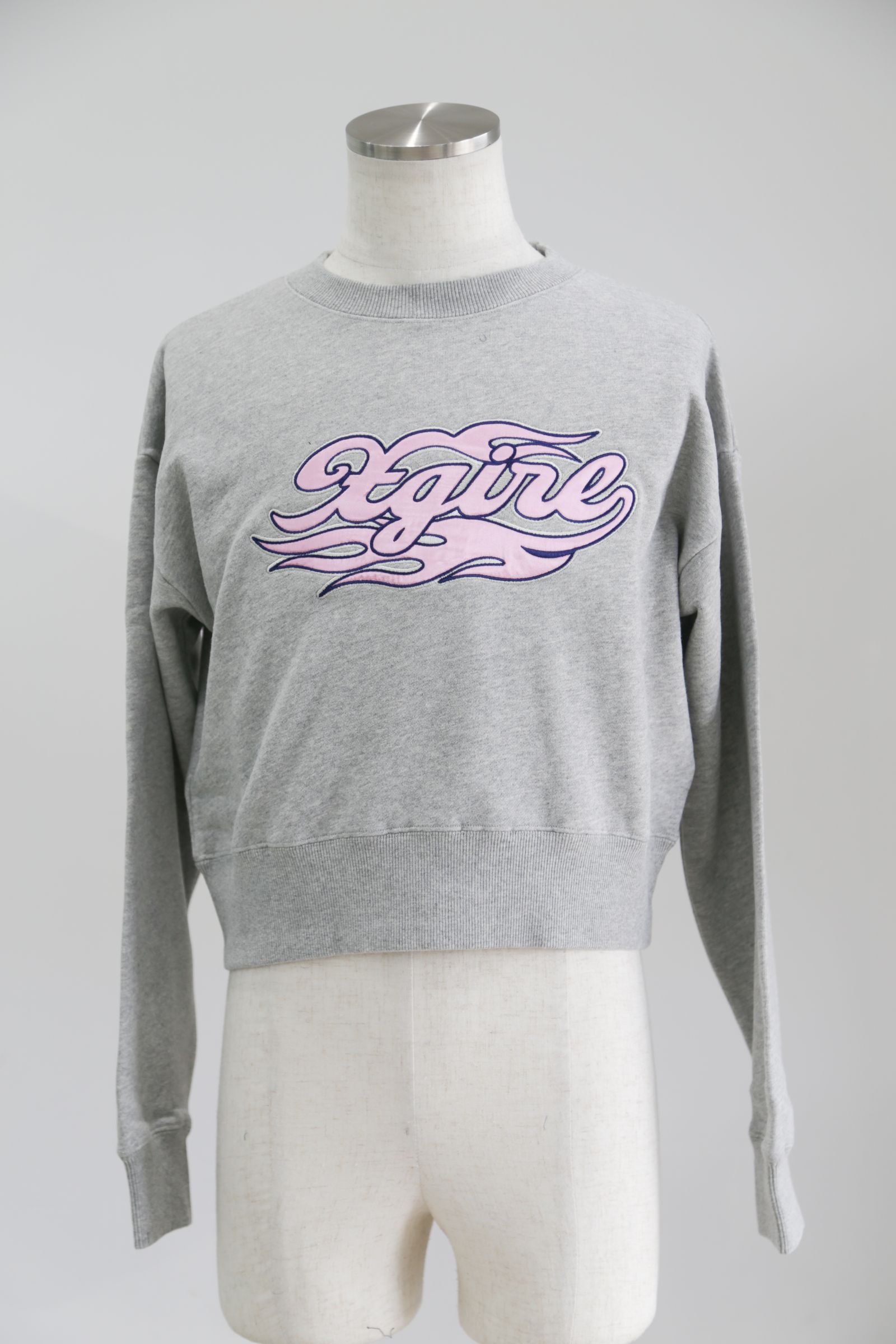 送料無料トップス X-girl エックスガール FLAME LOGO PATCH COMPACT SWEAT TOP / アッシュ X-girl - [ラスト1点 サイズM] FLAME LOGO PATCH COMPACT SWEAT