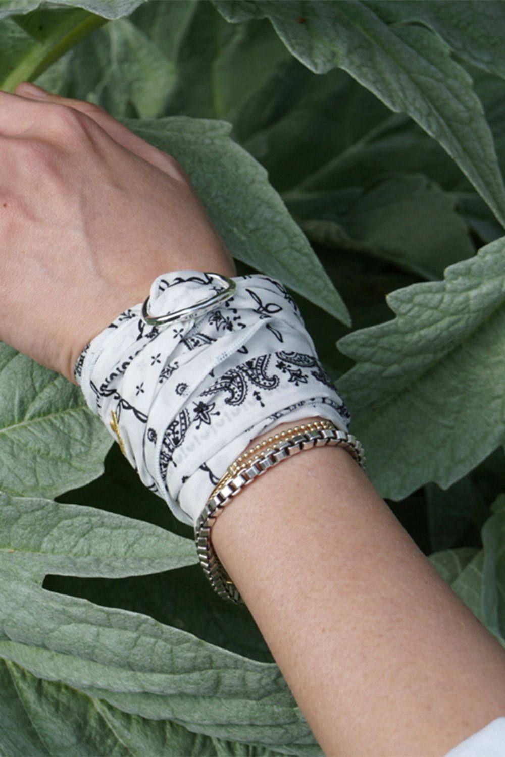 SCALF BRACELET / ホワイト