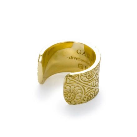 V.P Ear Cuff / ゴールド