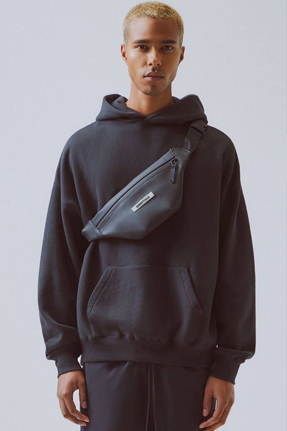 SHOULDER BAG / ブラック