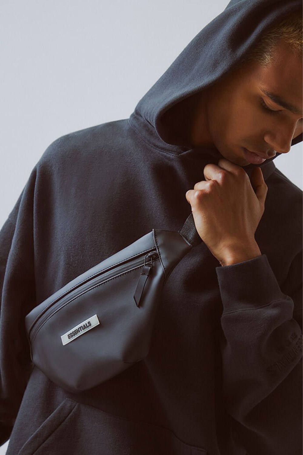 SHOULDER BAG / ブラック