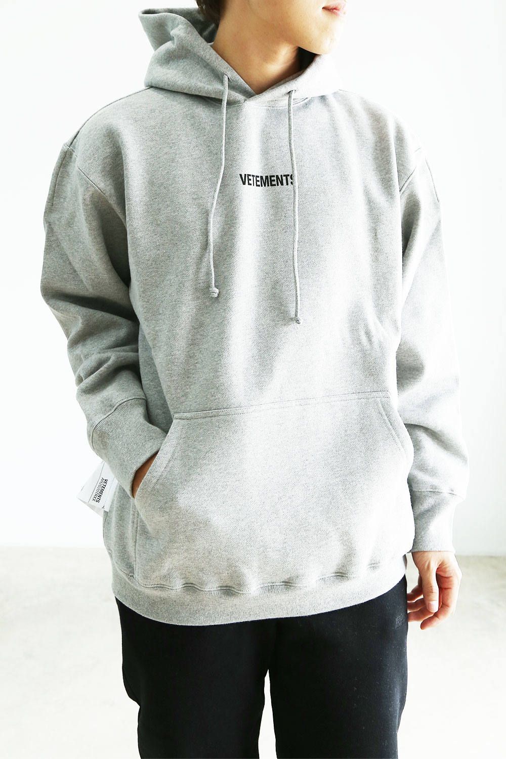 VETEMENTS - LOGO HOODIE / ブラック | Tempt