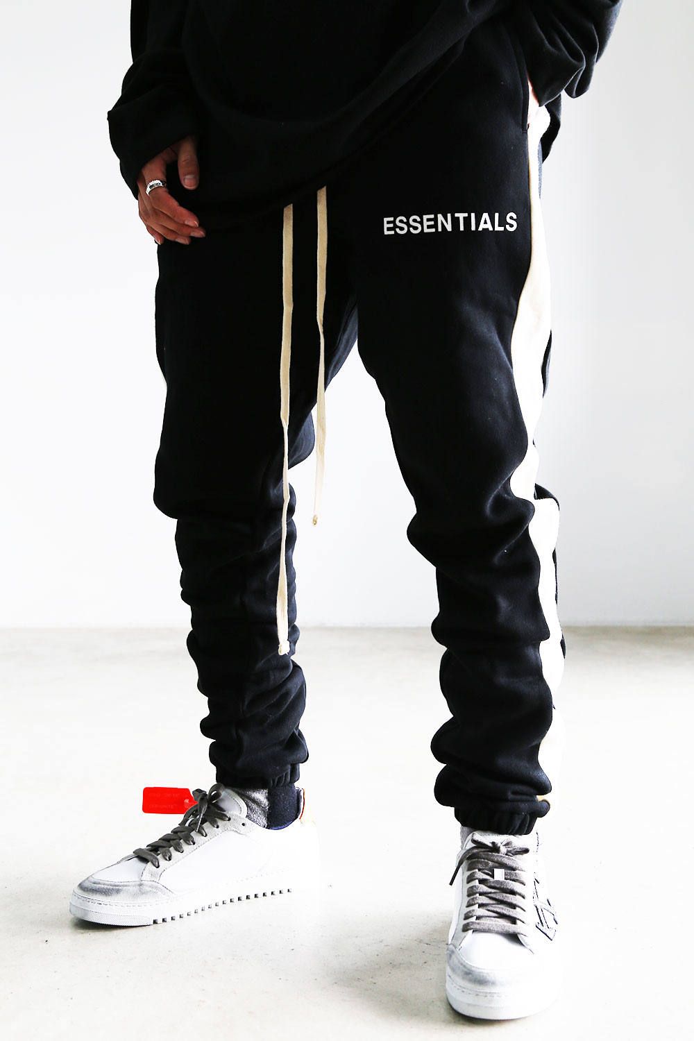 FOG ESSENTIALS - SIDE LINE SWEAT PANTS / グレー | Tempt