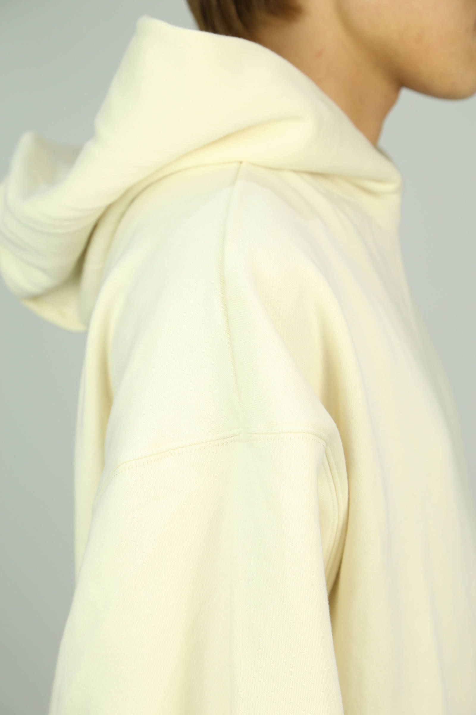 ONE POINT HOODIE / クリーム
