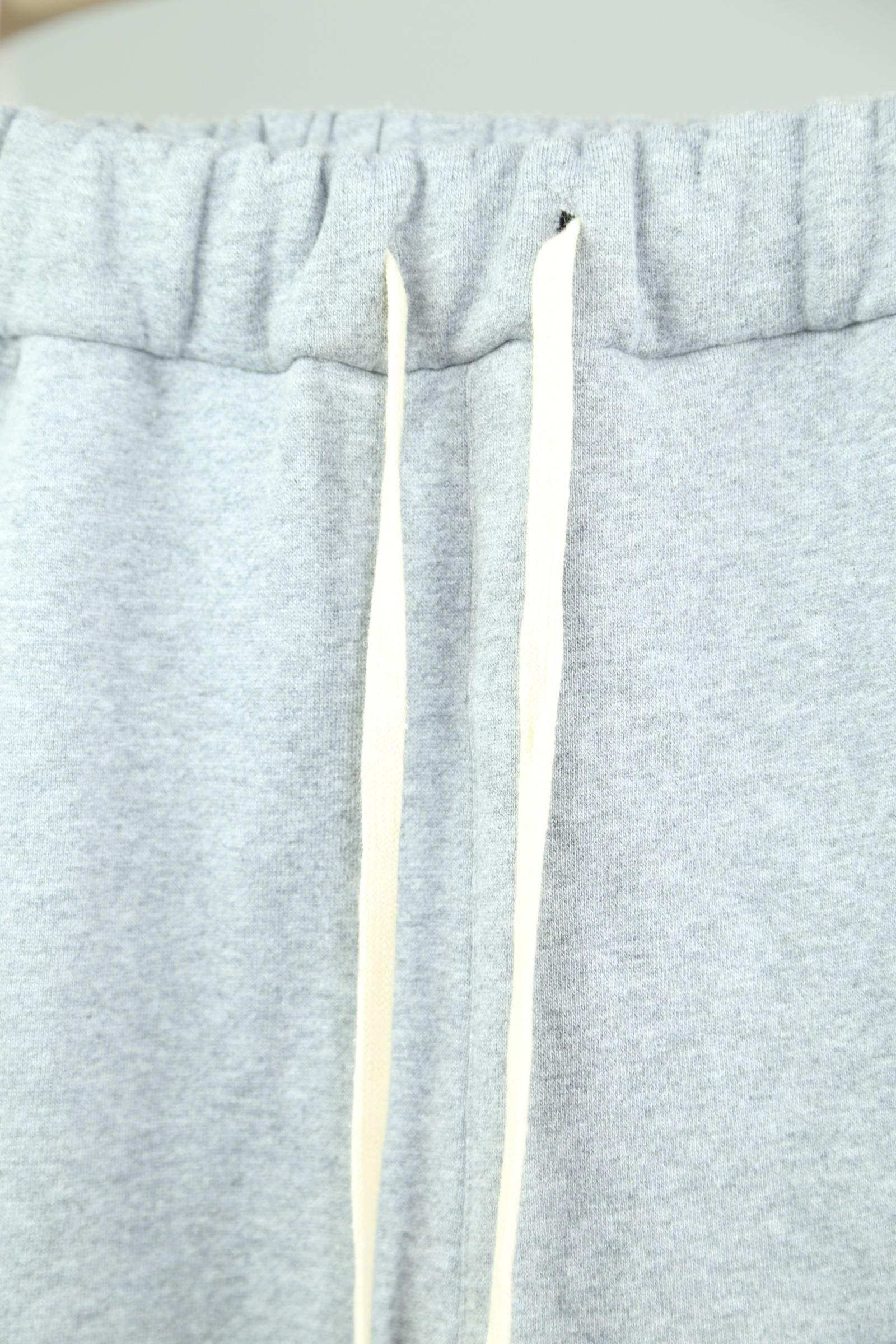 FOG ESSENTIALS - SIDE LINE SWEAT PANTS / グレー | Tempt