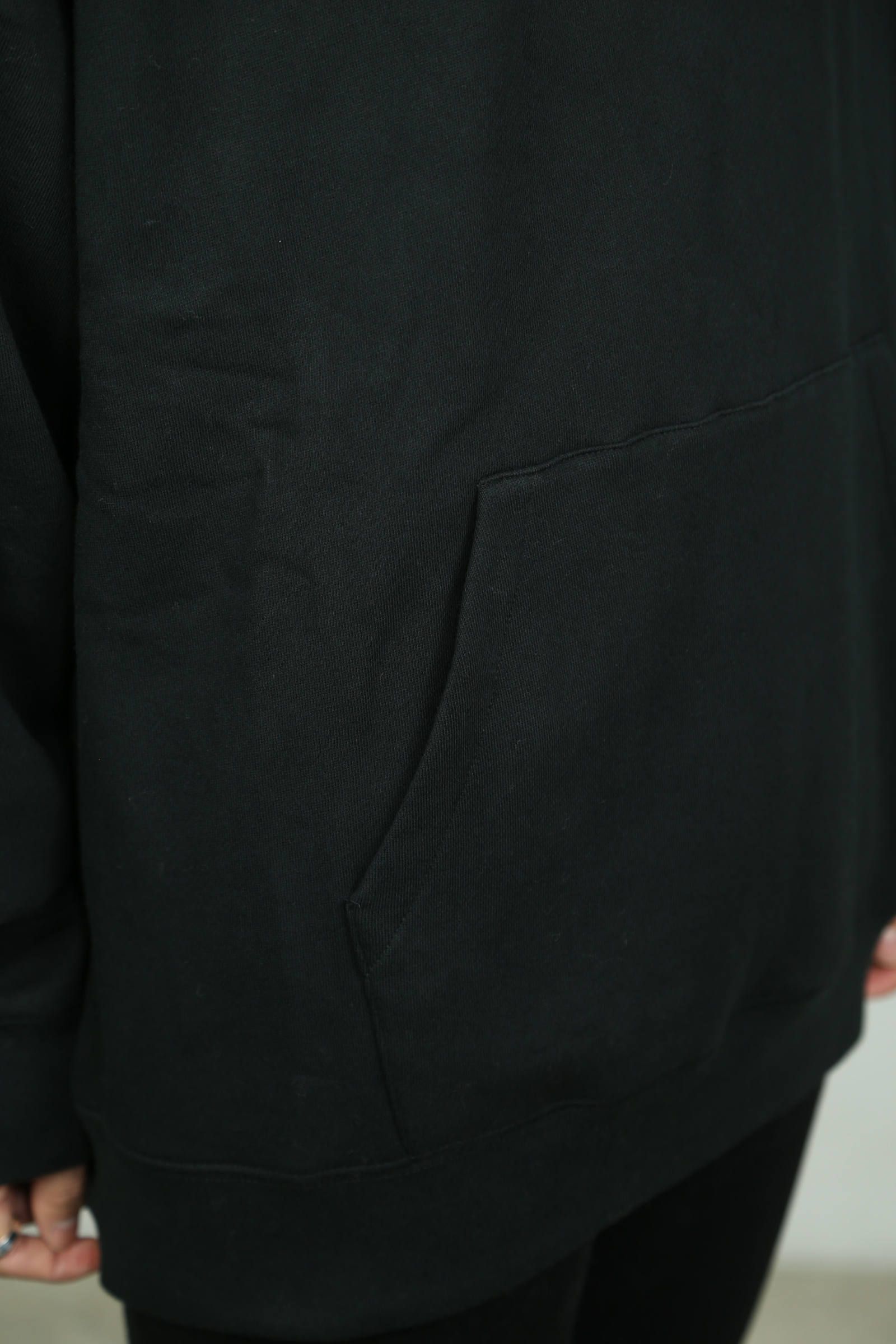 ONE POINT HOODIE / ブラック