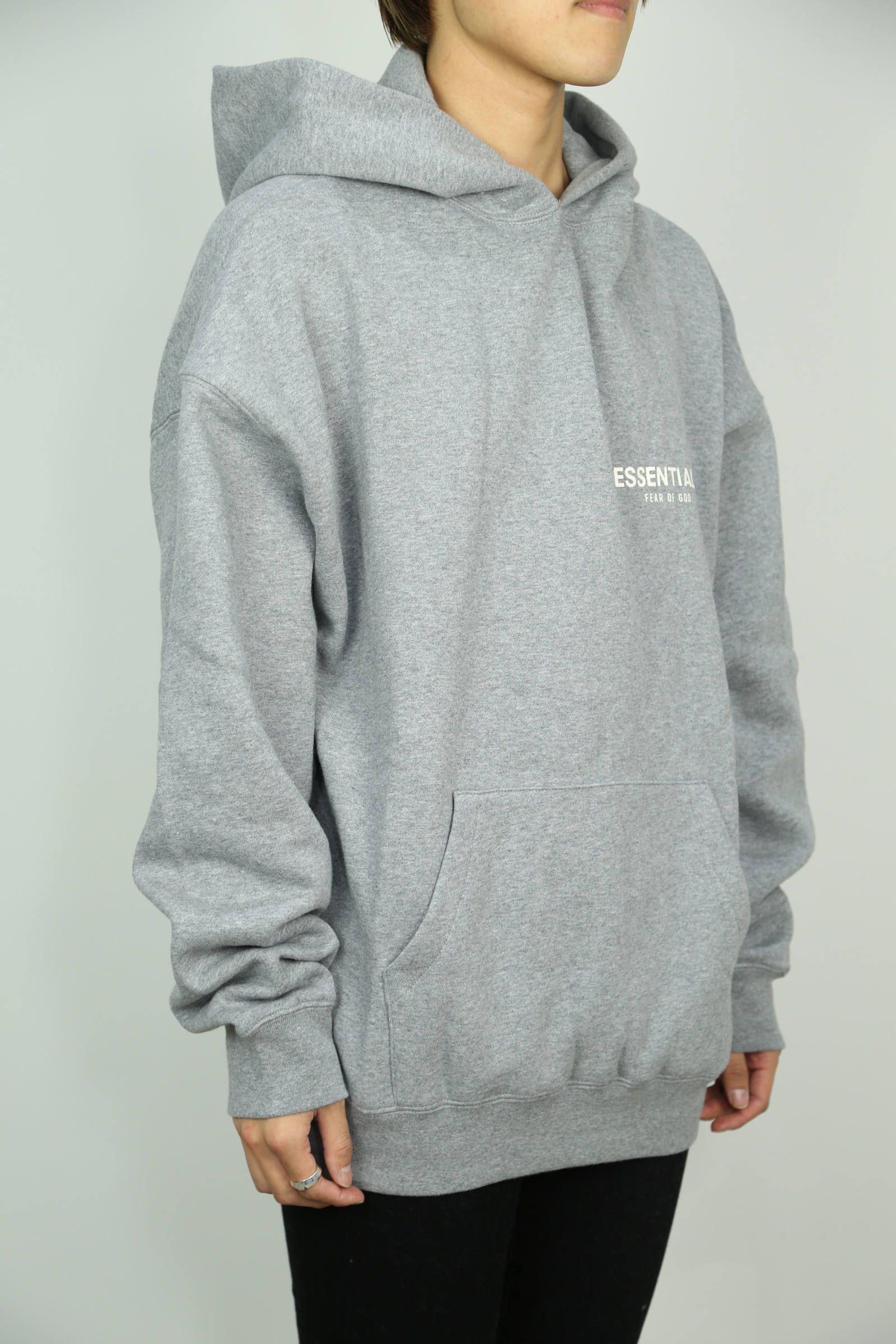 FOG ESSENTIALS - [ラスト1点 サイズXL] ONE POINT HOODIE / グレー