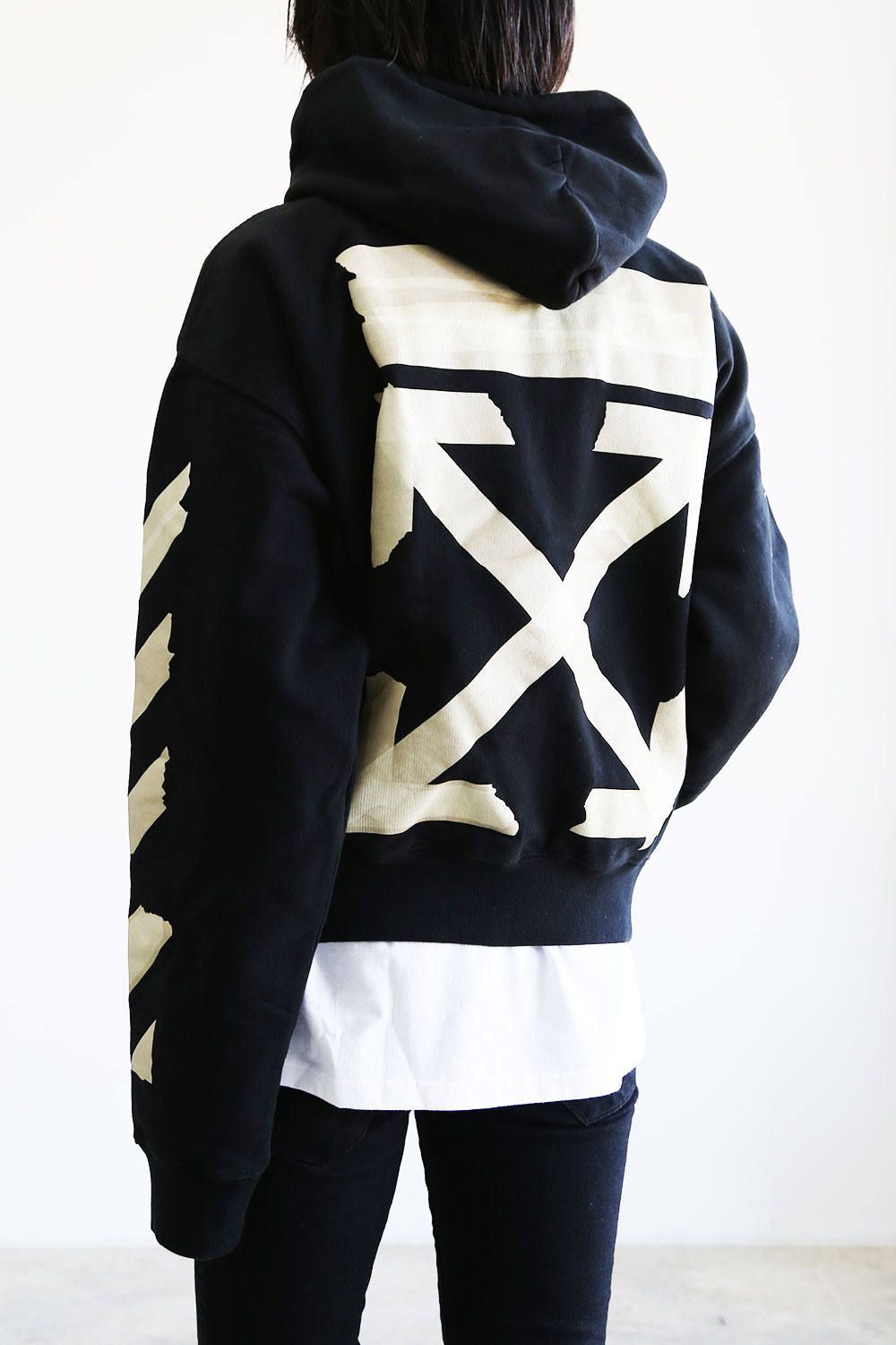 OFF-WHITE - TAPE ARROW OVER HOODIE / ブラック | Tempt