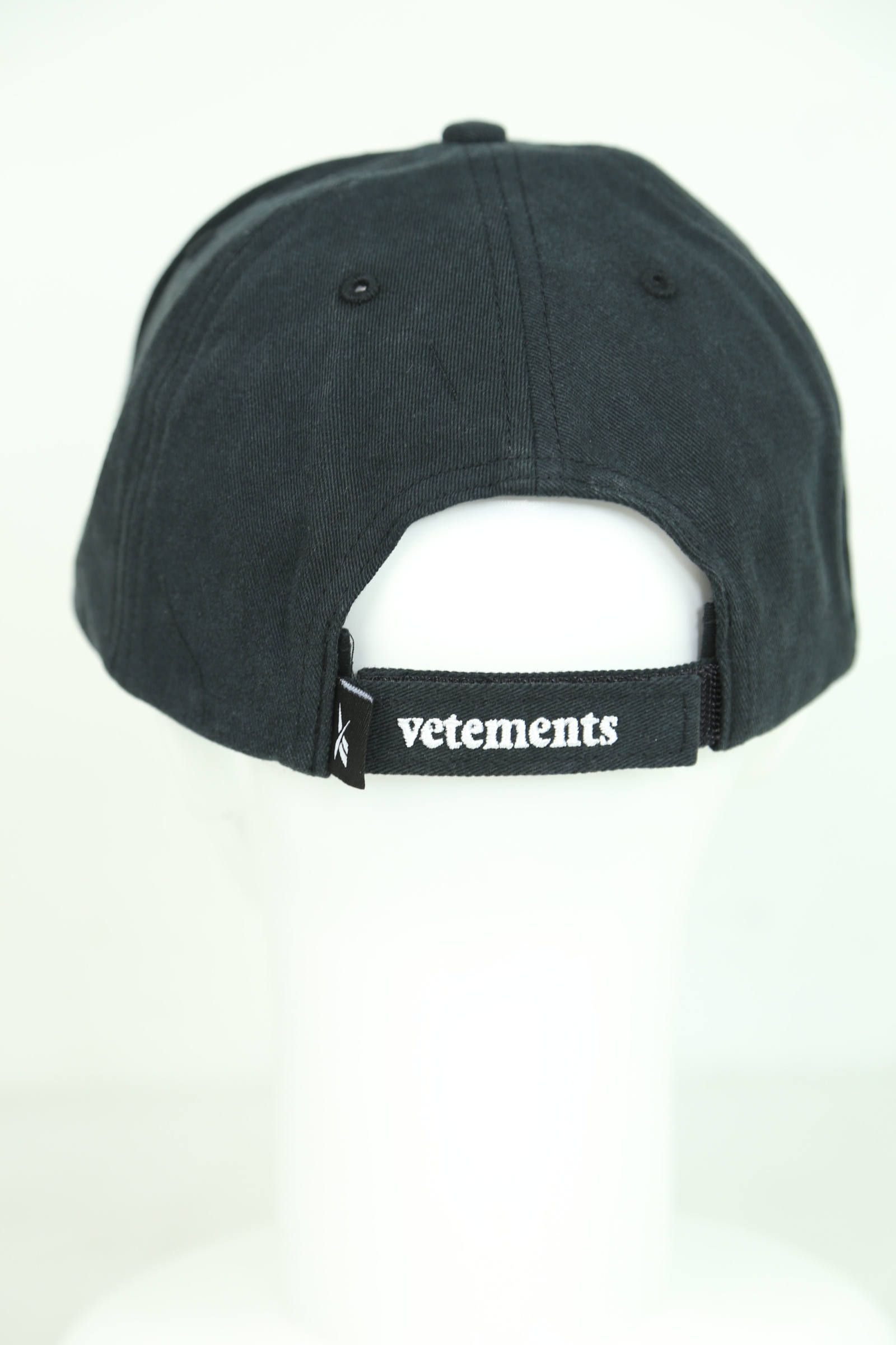 VETEMENTS - NEW LOGO CAP / ブラック | Tempt