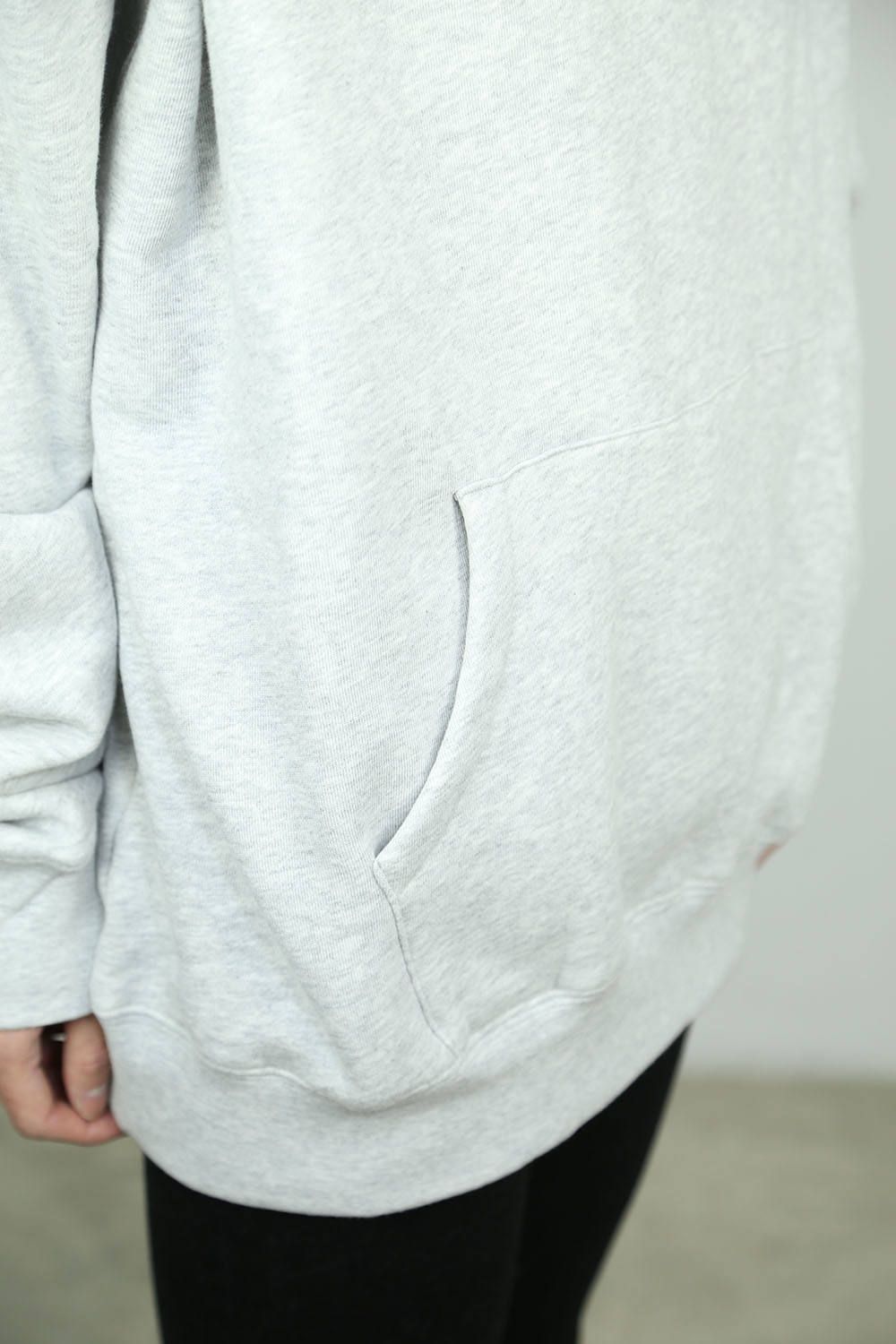 【FOG ESSENTIALS x TMC】HOODIE / グレー