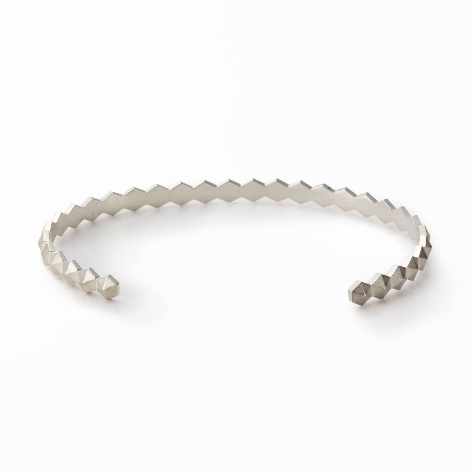 Honeycomb Studs Bangle - S / シルバー