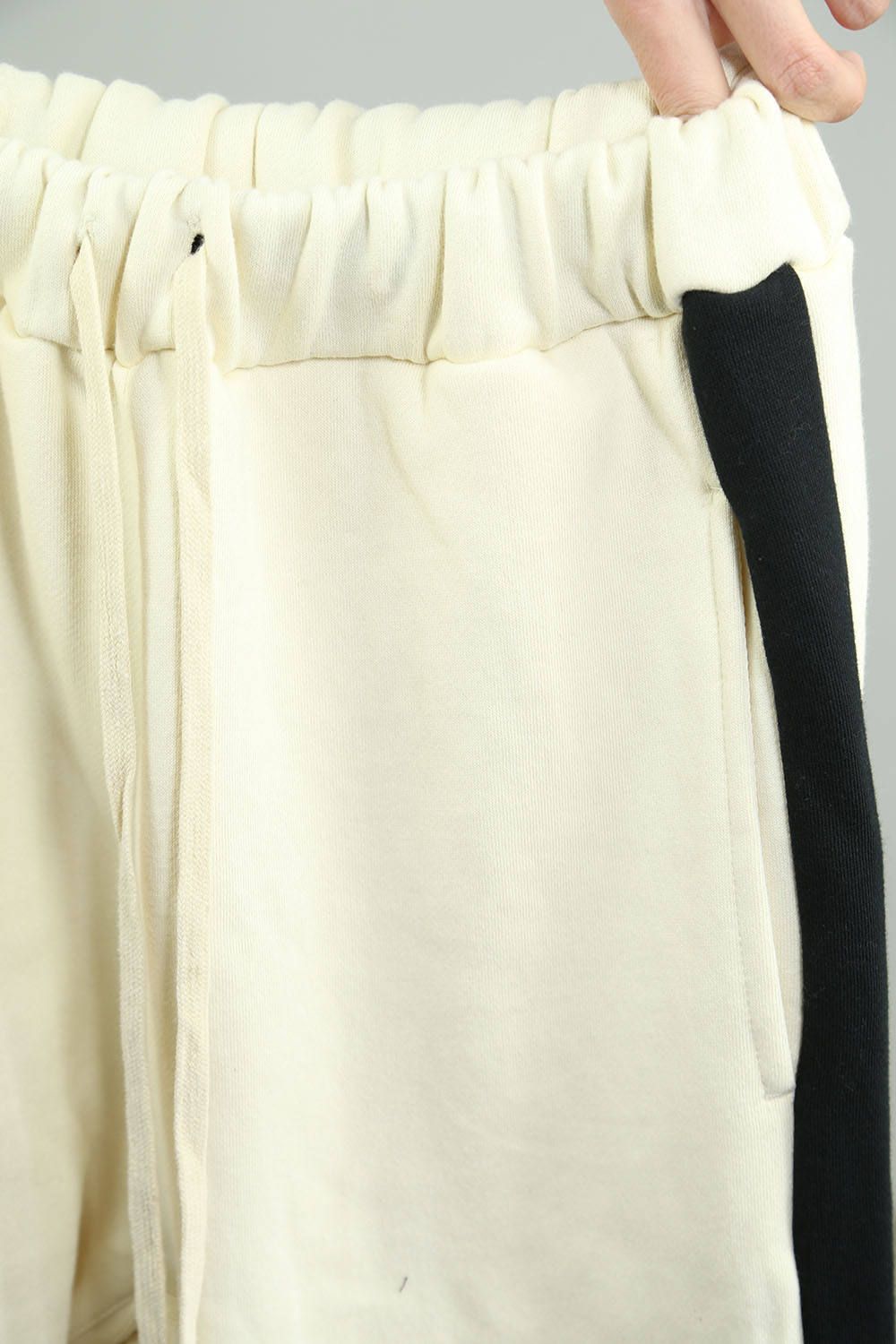 SIDE LINE SWEAT PANTS / クリーム