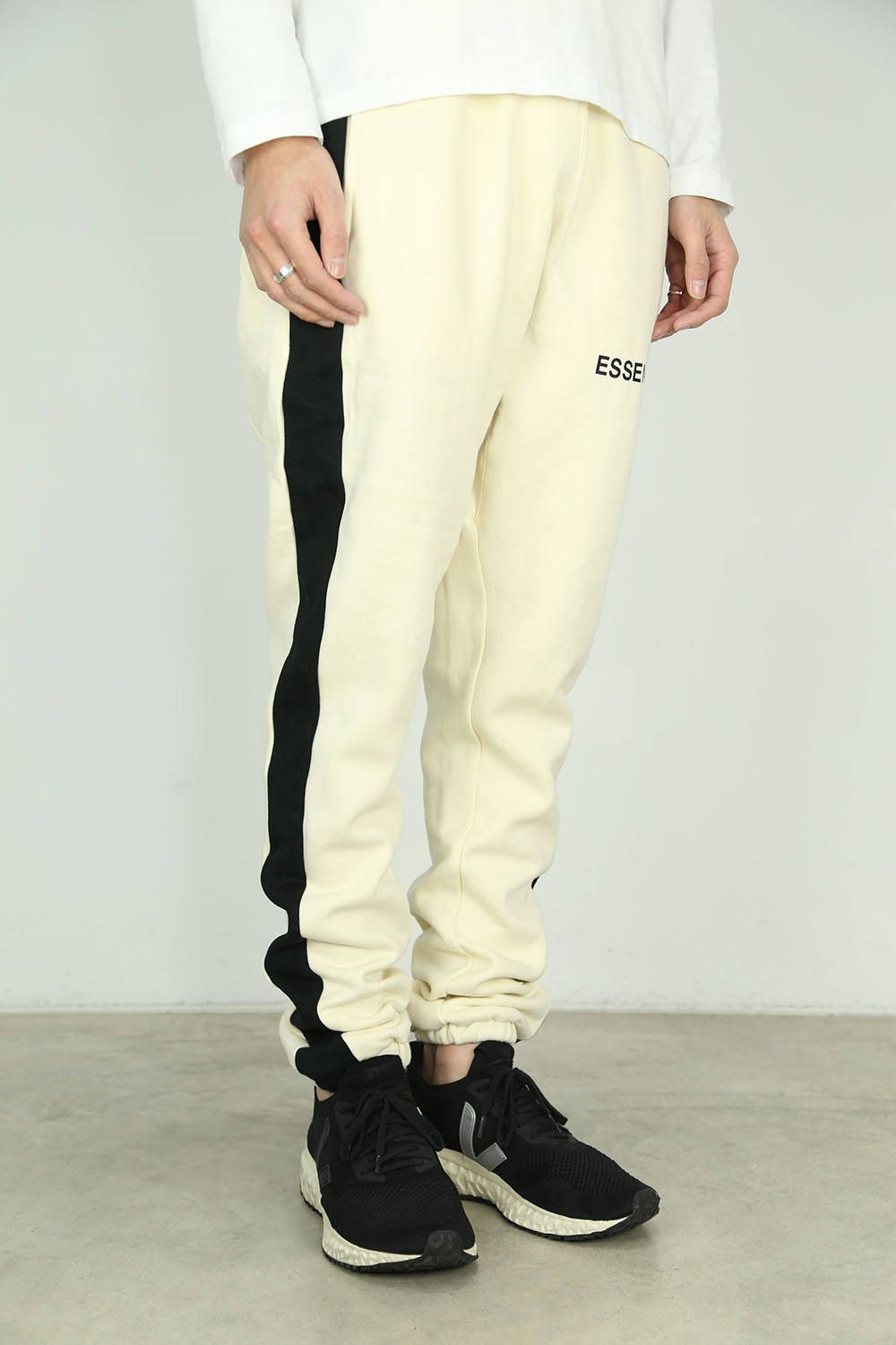 専用 FOG Essentials sideline sweatpants M-eastgate.mk