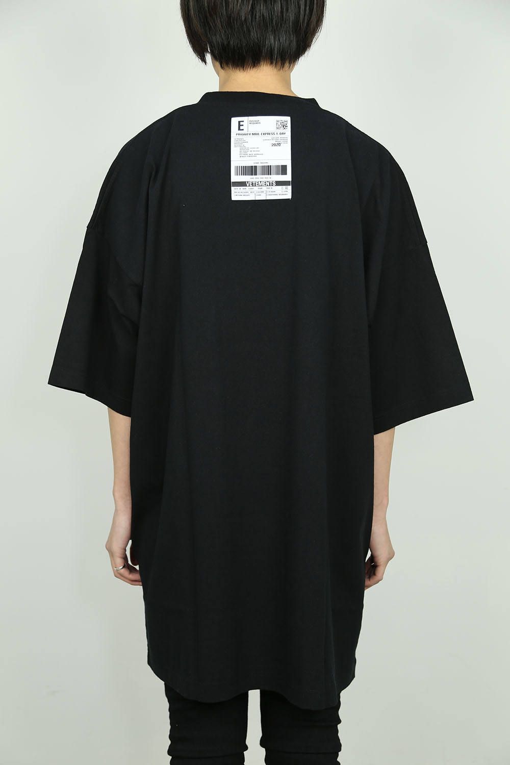 VETEMENTS - OVERSIZED ANARCHY T-SHIRT / ブラック | Tempt