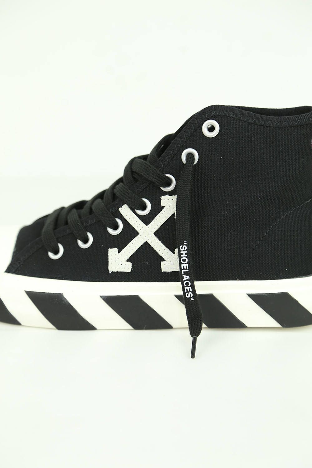 OFF-WHITE - MID TOP SNEAKER / ブラック×ホワイト | Tempt