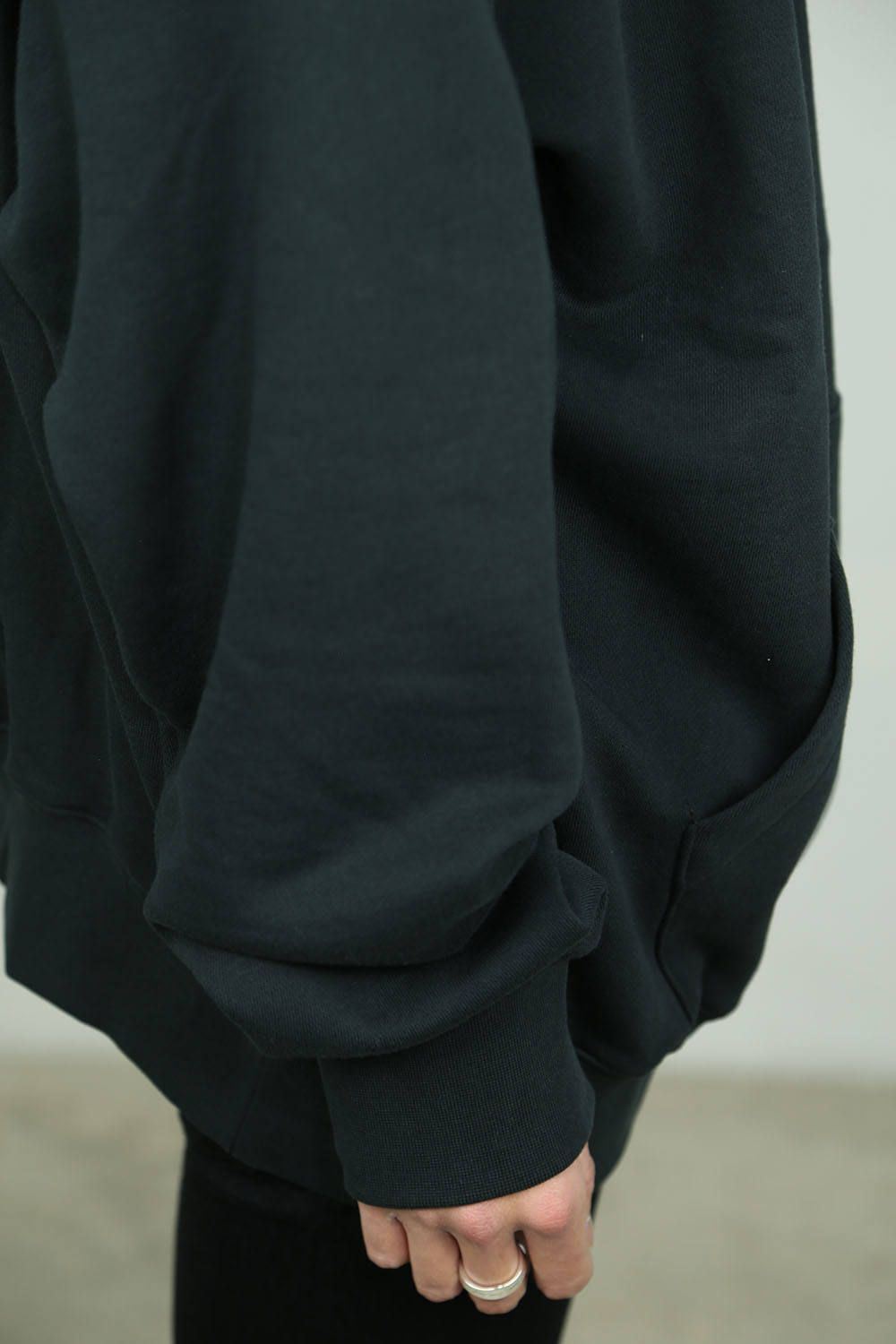 【FOG ESSENTIALS x TMC】HOODIE / ブラック
