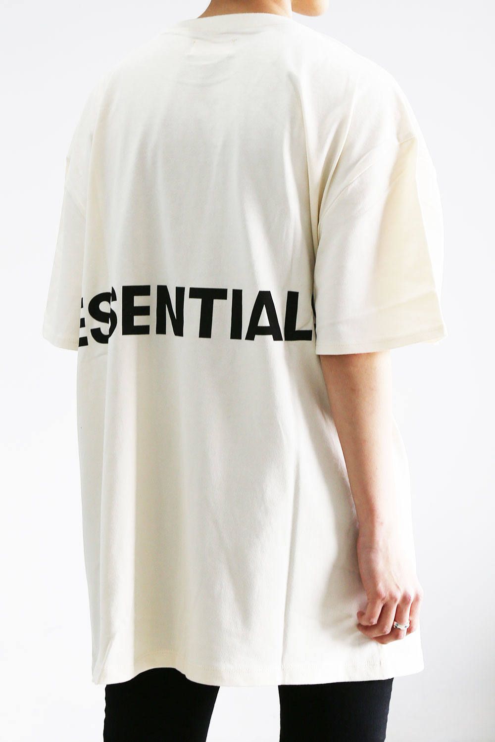 FOG ESSENTIALS - BACK LOGO S/S TEE / クリーム | Tempt FOG ESSENTIALS - BACK LOGO S/S TEE / クリーム | Tempt